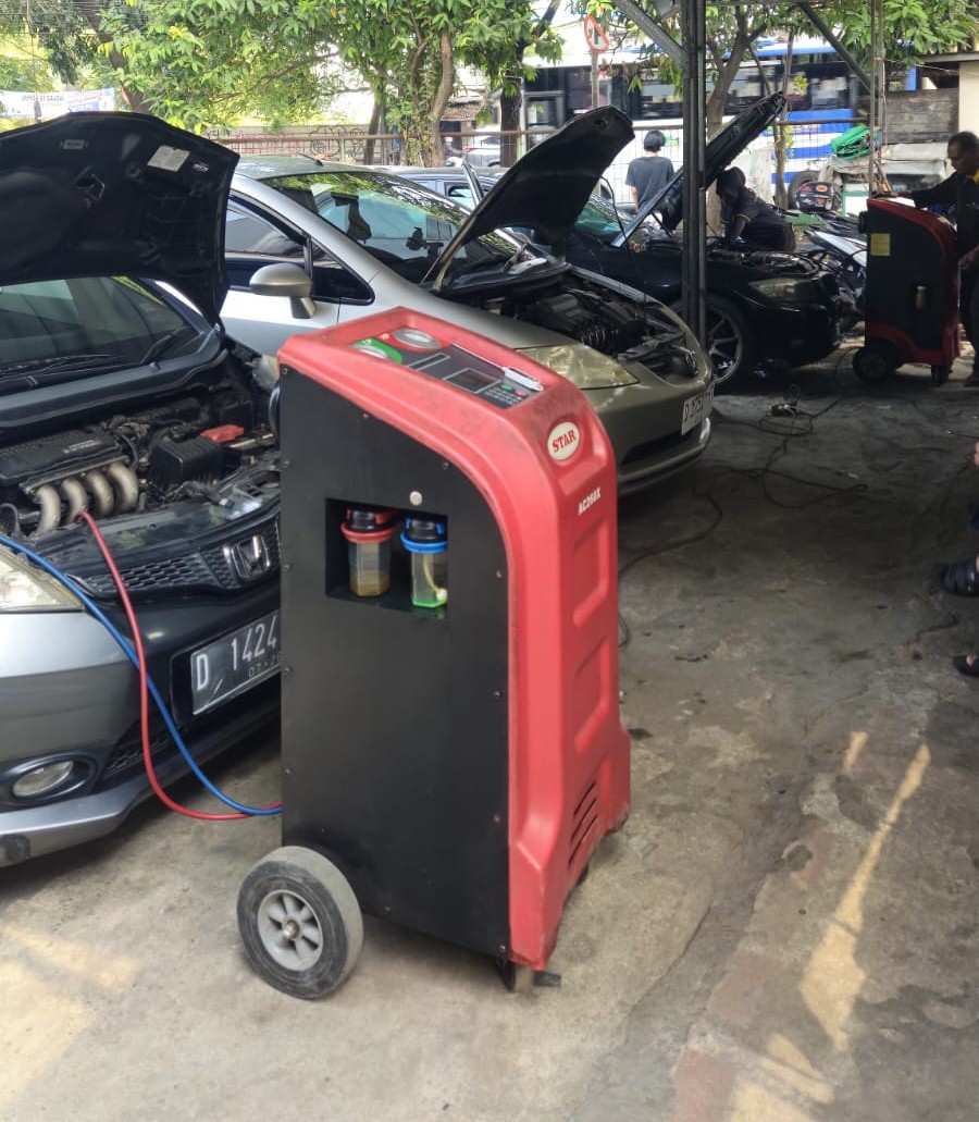 Inspeksi Evaporator AC Mobil Menggunakan Kamera Endoskopi HD di Erfolg AC Mobil Bandung